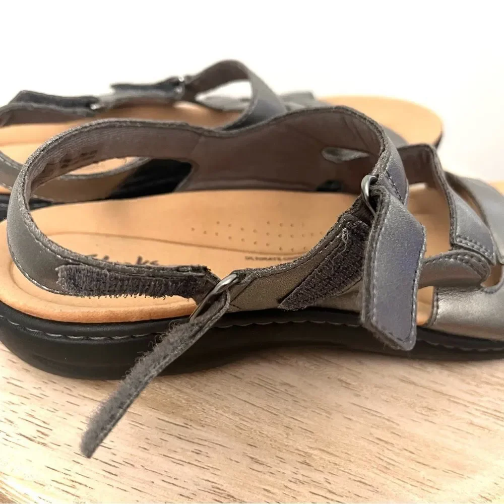 Clarks Laurieann Style Adjustable walking Sandals Pewter Metallic Sz 11 NWOB